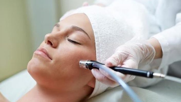 lee gesichtsbehandlung hydrafacial aquapeeling aqua peeling kosmetik studio basel